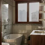 Elegante - 2 Camere, 2 Bagni, Garage E Balcone * 米兰